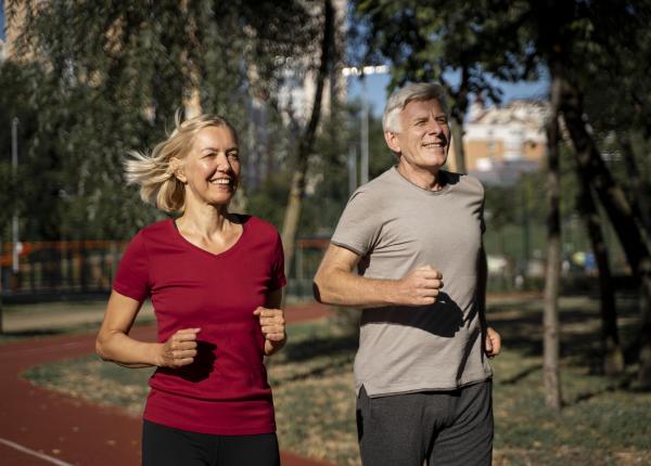 de ce sa alergi macar 10 minute pe zi