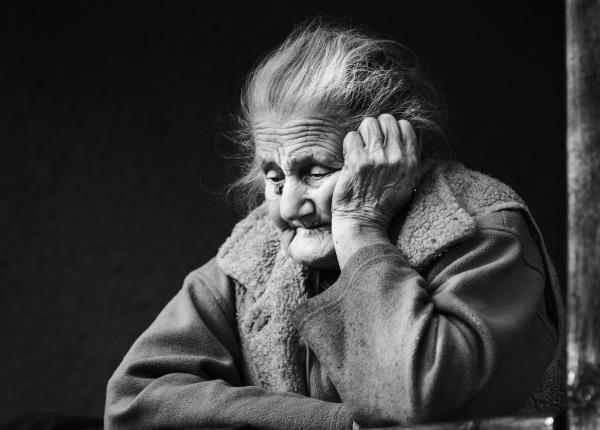 varstnicii singuri vulnerabili