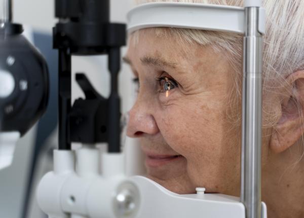 cele 11 semne de avertizare ale cancerului pe care le poti vedea in ochi cele 11 semne de avertizare ale cancerului pe care le poti vedea in ochi