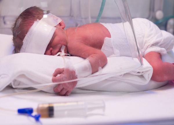 doar 60prc dintre posturile de medici neonatologi sunt ocupate una din noua nasteri e prin cezariana 7prc din nasteri provin de la mame minore