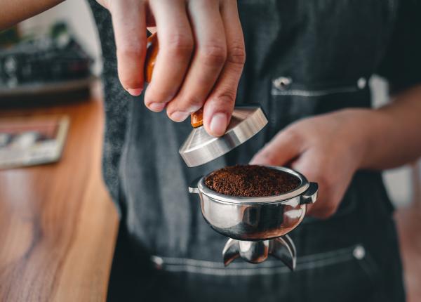 nivelurile mai ridicate de cofeina din sange scad riscurile de obezitate si osteoartrita