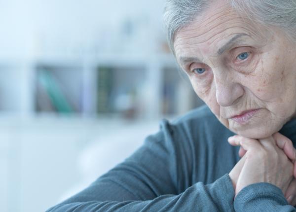 factorul care determina aparitia bolii alzheimer