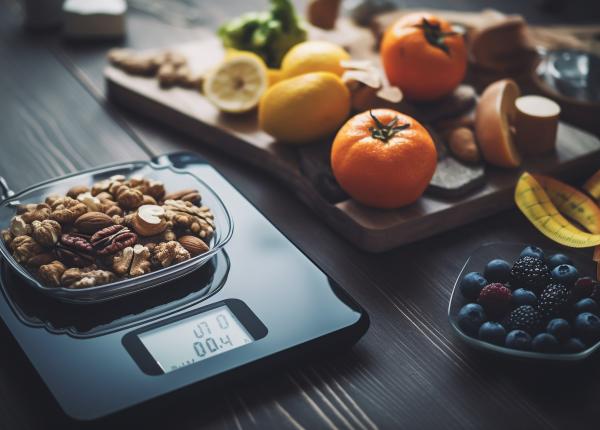 cate calorii ar trebui sa consumi zilnic