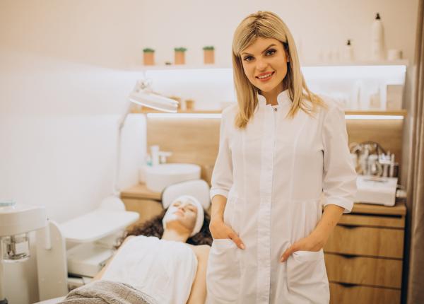 dr dana miriciou la female empowerment summit