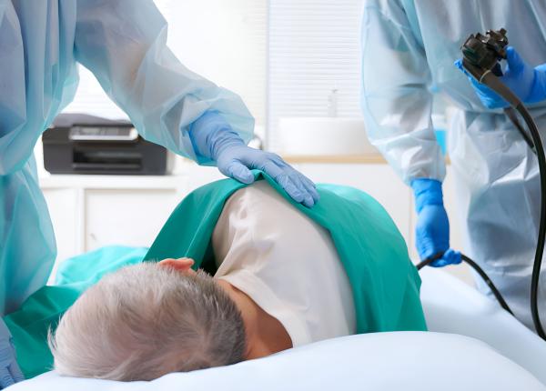 patru semne care arata ca trebuie sa faci o colonoscopie