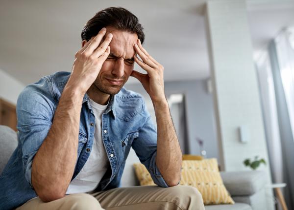 migrena cum sa o recunosti primele semne care iti semnaleaza aceasta afectiune