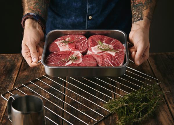 cat trebuie de fapt gatita carnea