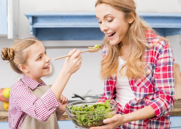 copiii care sunt crescuti exclusiv vegani inca de la nastere dieta facuta de capul parintelui dr mihai craiu este incadrabila la abuz impotriva copilului copiii care sunt crescuti exclusiv vegani inca de la nastere dieta facuta de capul parintelui dr mihai craiu este incadrabila la abuz impotriva copilului