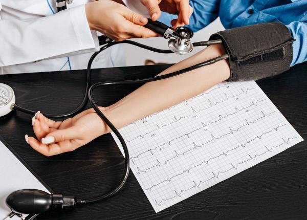 de ce este periculos colesterolul ridicat si tensiunea arteriala crescuta