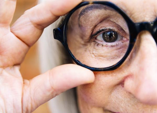 degenerescenta maculara boala oculara care afecteaza partea centrala a retinei degenerescenta maculara boala oculara care afecteaza partea centrala a retinei