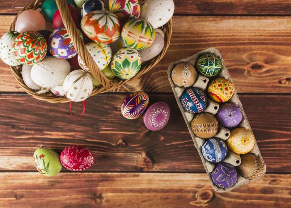 provoaca o avalansa urca acidul din stomac in esofag si asa apar arsurile