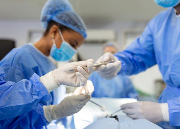 implantarea extremitatilor interventie de excelenta la spitalul de urgenta floreasca implantarea extremitatilor interventie de excelenta la spitalul de urgenta floreasca