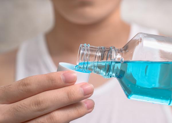 apa de gura pe baza de alcool si impactul sau asupra sanatatii dentare apa de gura pe baza de alcool si impactul sau asupra sanatatii dentare