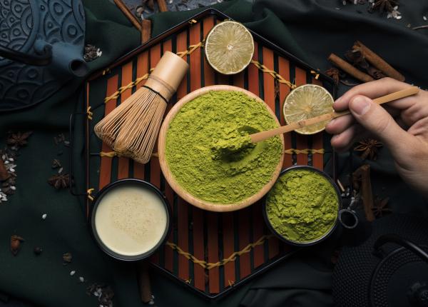 motivul pentru care matcha poate ajuta la prevenirea cancerului