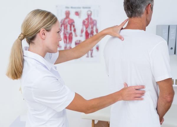 detaliul uluitor pe care nu il stiai despre coloana vertebrala dr ovidiu gramescu intri la apa