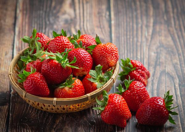 capsunile fructele hipocalorice care iti imbunatatesc sanatatea inimii si a creierului