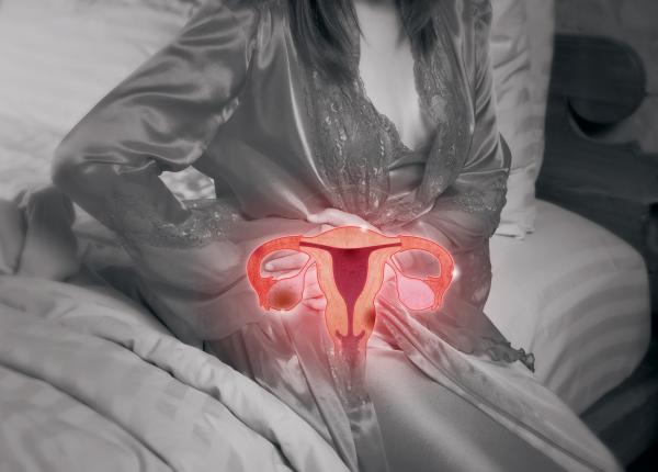 chist ovarian gigant de 10 kilograme extirpat de o echipa de patru medici din arad pacienta are 40 de ani