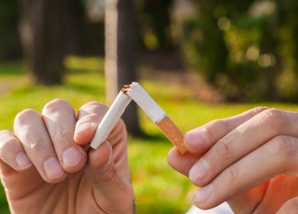 alimentul surprinzator care ar putea reduce pofta de fumat