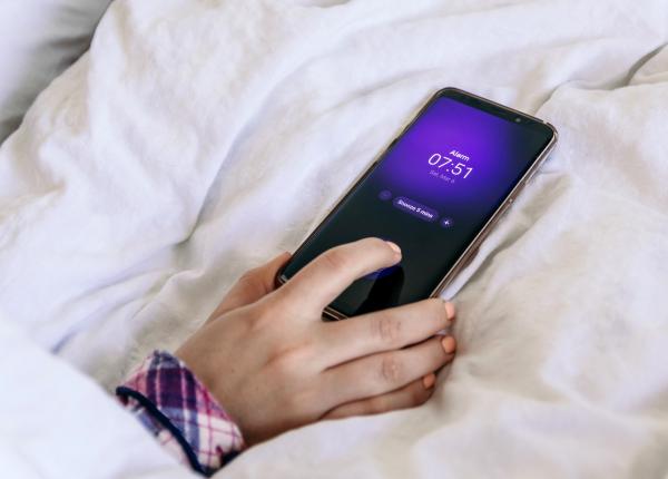 de ce sa nu iti mai pui niciodata alarme multiple pentru a te trezi dimineata cum sa te trezesti usor dimineata