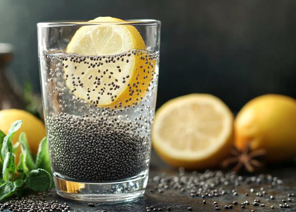 apa cu seminte de chia mai multe decat un trend