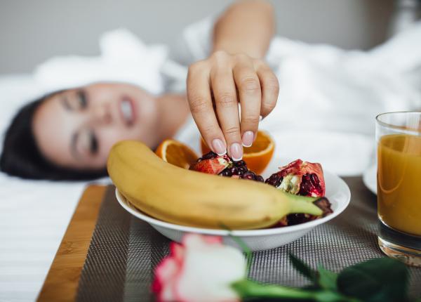 5 alimente interzise in timpul menstruatiei greselile care iti agraveaza menstruatia 5 alimente interzise in timpul menstruatiei greselile care iti agraveaza menstruatia