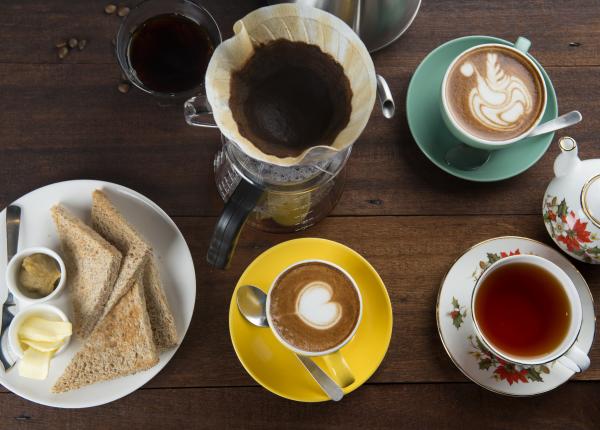 ceaiul si cafeaua aliati impotriva declinului cognitiv