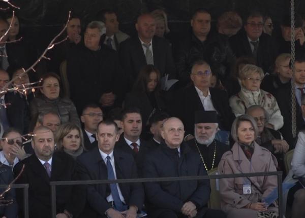 pelerinajul politicienilor la moastele sf parascheva radu leca vot pelerinajul politicienilor la moastele sf parascheva radu leca vot