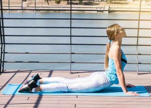 remedii usoare pentru durerile de spate intinderi si pozitii yoga