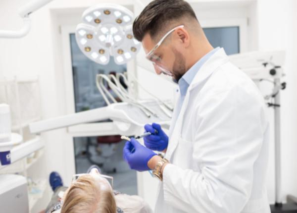 transformarea zambetului in doar 6 ore la clinicile dr lupu din bucuresti si bacau p