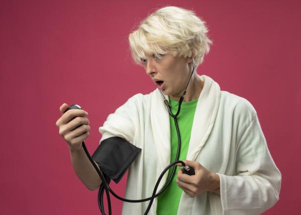 doua semne ale hipertensiunii arteriale care apar pe fata hipertensiune arteriala