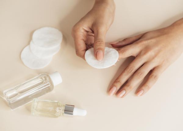 7 lucruri pe care le poti face cu acetona