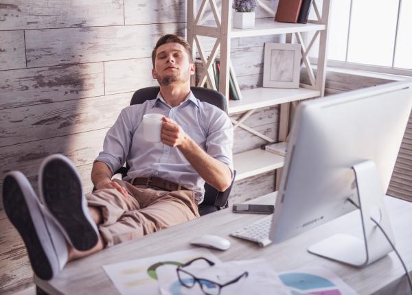 statul prelungit peste 10 ore pe zi poate duce la insuficienta cardiaca