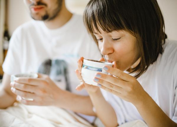 cele mai bune 3 bauturi care te ajuta sa dormi repede si bine