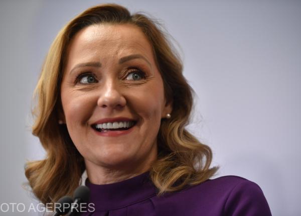 alimentul care o innebuneste pe elena lasconi cand simt mirosul ala nu rezist regula din biblie pe care o respecta