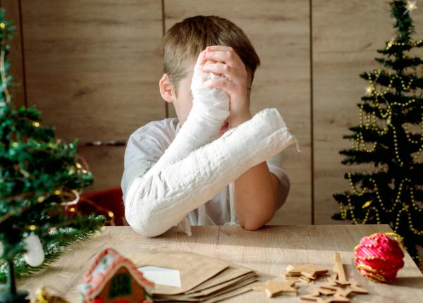 trendul superman de pe tiktok baga zeci de copii in spital zeci de copii la urgente cu mainile rupte