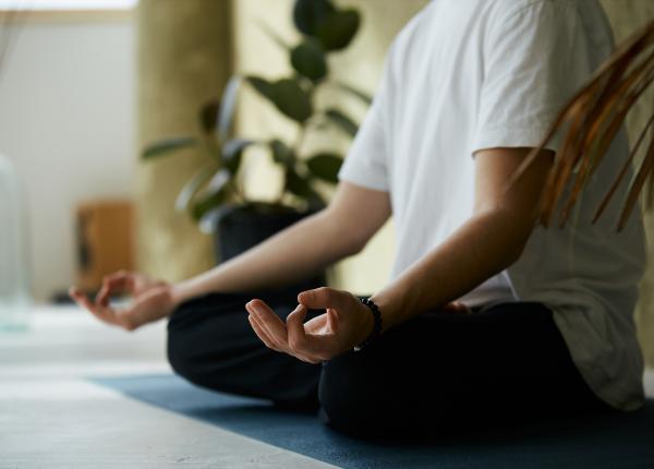 studiile confirma beneficiile meditatiei asupra creierului imbunatateste sanatatea mintala si controlul emotional