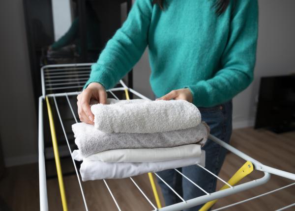 cum sa usuci hainele mai repede iarna metoda pe care nu o stiai