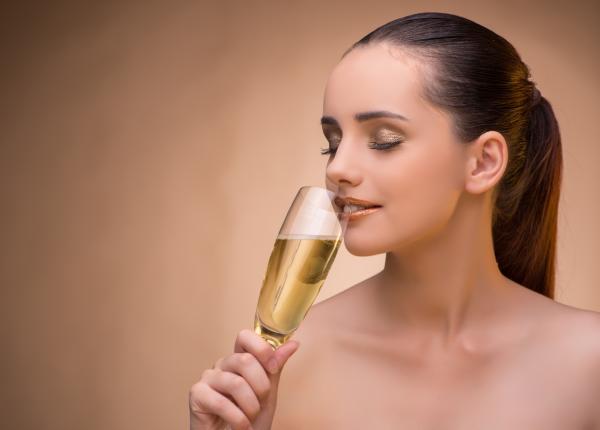 nu arunca sampania ramasa