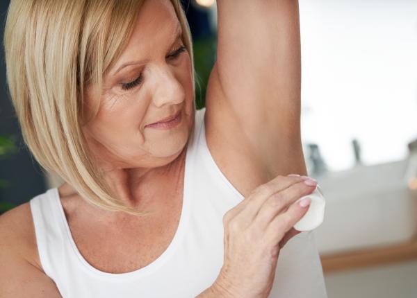 ce ar trebui sa stiti despre deodorantul pentru tot corpul adevarul despre acest deodorant nou aparut ce ar trebui sa stiti despre deodorantul pentru tot corpul adevarul despre acest deodorant nou aparut