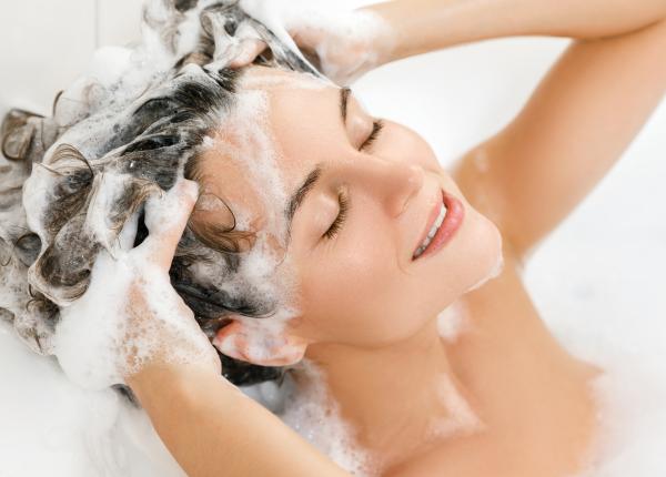 adevarul despre cat de des ar trebui sa va spalati parul un dermatolog rupe tacerea faceti asta si o sa vedeti rezultatul adevarul despre cat de des ar trebui sa va spalati parul un dermatolog rupe tacerea faceti asta si o sa vedeti rezultatul