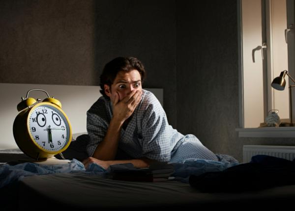 cat de normal este sa te trezesti pe timpul noptii