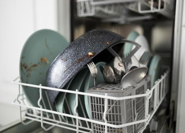 vasele pe care nu trebuie sa le pui niciodata in masina de spalat vase