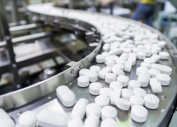 noile tarife comerciale ar putea pune in pericol accesul pacientilor la tratamente vitale companiile farmaceutice avertisment