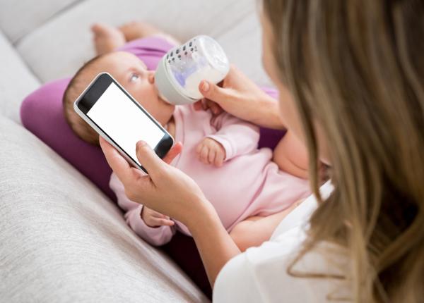 aplicatie de monitorizare si informare medicala a gravidelor si mamelor cu copii sub 1 an aplicatie de monitorizare si informare medicala a gravidelor si mamelor cu copii sub 1 an