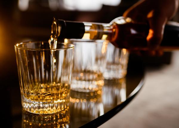 cantitatea de alcool care iti devasteaza creierul e mai putina decat ai crede cantitatea de alcool care iti devasteaza creierul e mai putina decat ai crede
