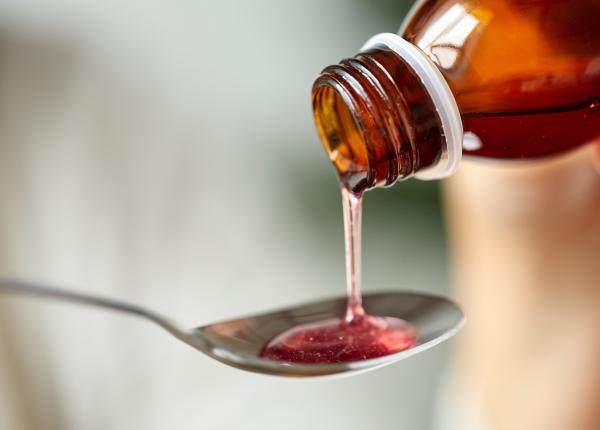 un ingredient comun al siropurilor de tuse ar putea trata o boala pulmonara grava