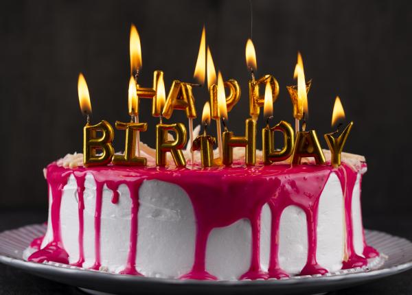 de ce este nelipsit tortul de la aniversari ce se ascunde de fapt in spatele acestui desert festiv