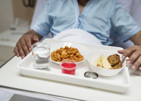 ce mananca un pacient in romania trimite poza cu mancarea din spital ce mananca un pacient in romania trimite poza cu mancarea din spital