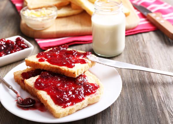 paine cu dulceata si lapte combinatie sanatoasa sau nu