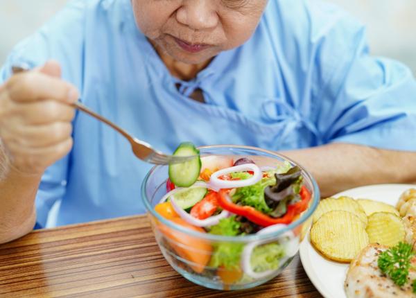 dieta care te fereste de boli dupa 70 de ani incetineste imbatranirea